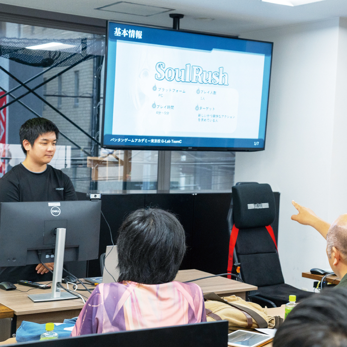 企業が参加する作品審査会