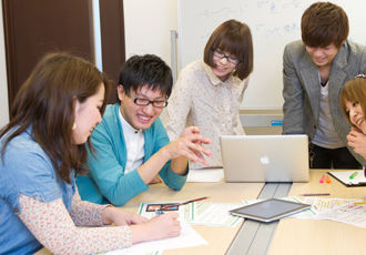 自分で考えたゲームを作る ゲーム専門の学校 バンタンゲームアカデミー 自分で考えたゲームを作る ゲーム専門の学校 バンタンゲームアカデミー