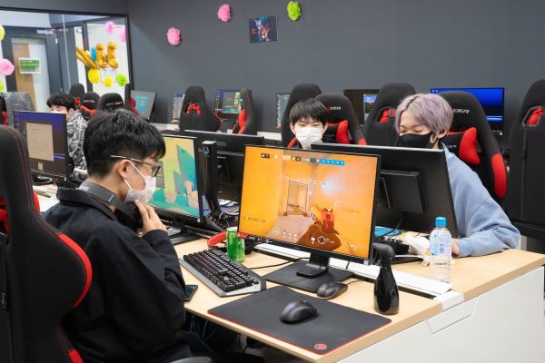 esports2.jpg