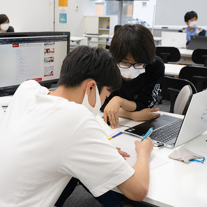 プログラムと企画の両方を学ぶ