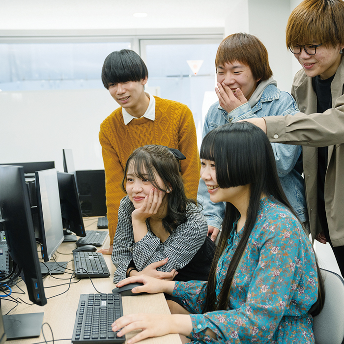 他学部とのチーム制作