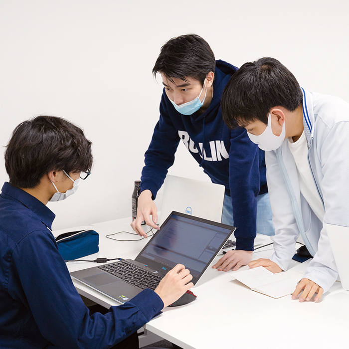 豊富なチーム制作